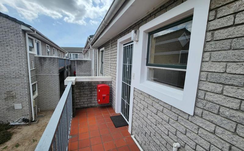 2 Bedroom Property for Sale in Bellville Western Cape